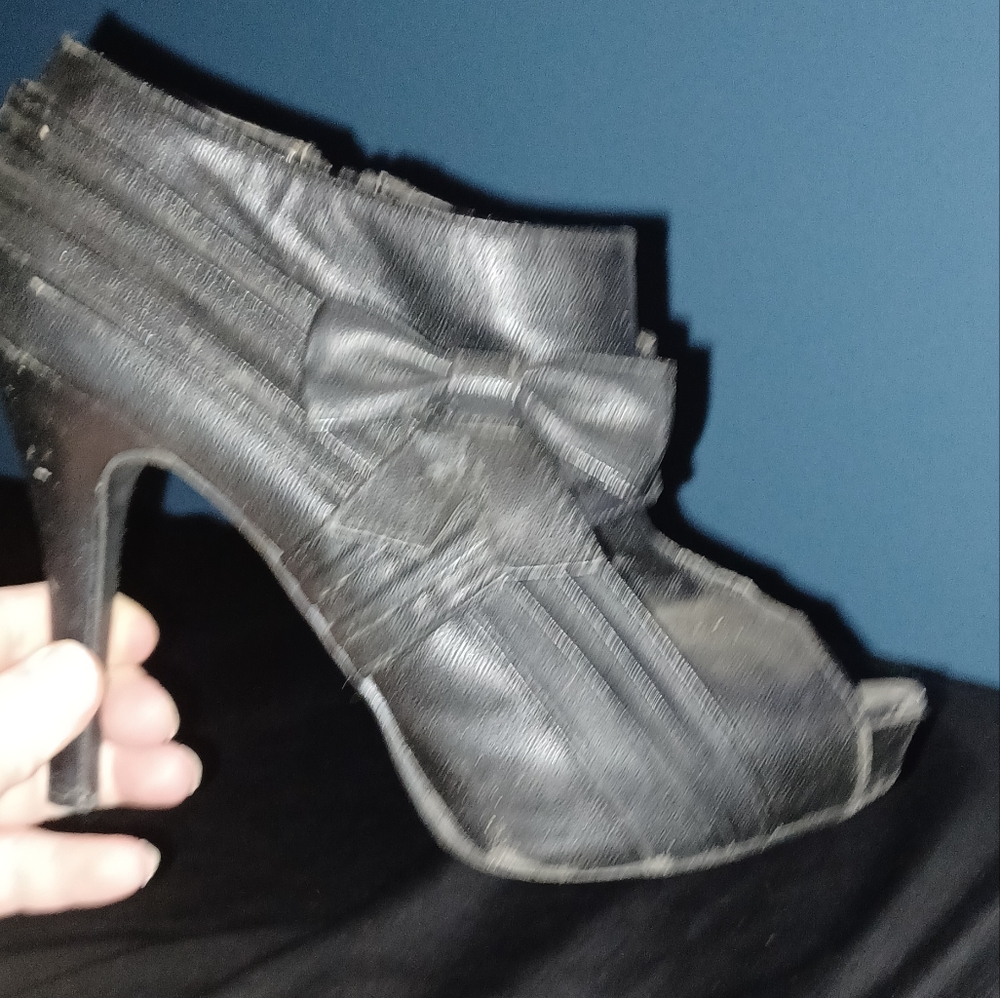 Black boots